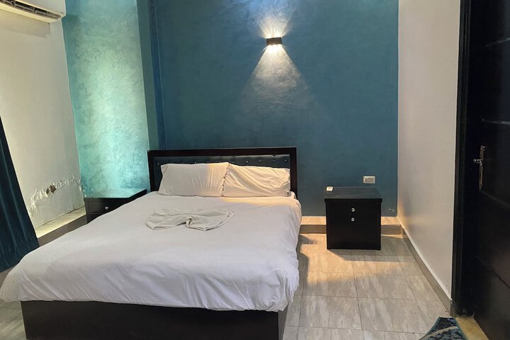 Room 14 of 49