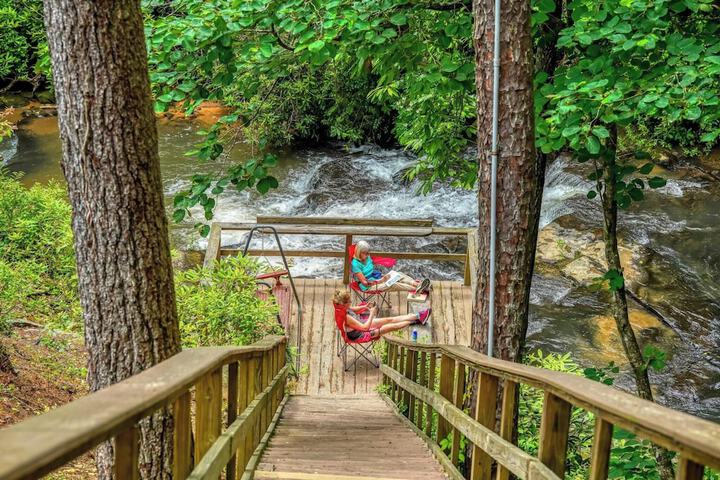 Hotel View 99 of 102