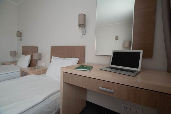 Room 13 of 47