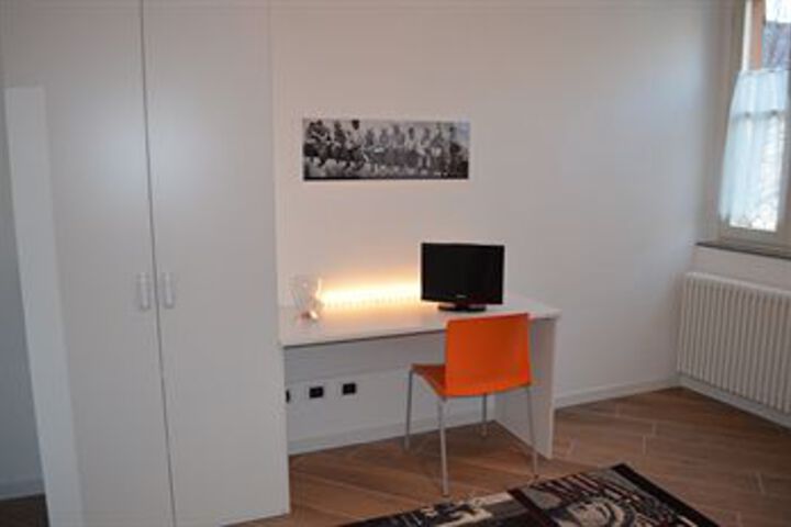 Room 48 of 61