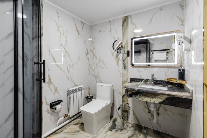Room 16 of 20