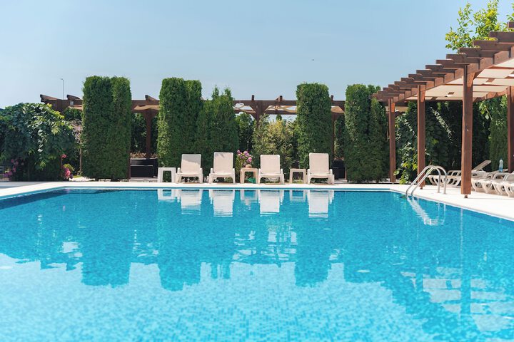 Pool 8 of 12