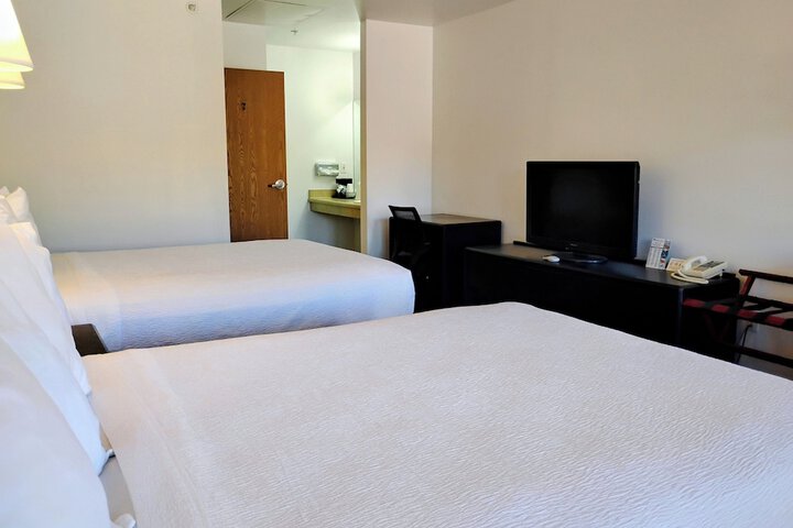 Room 6 of 25