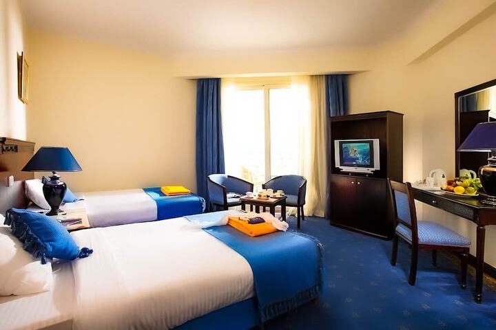 Room 14 of 95