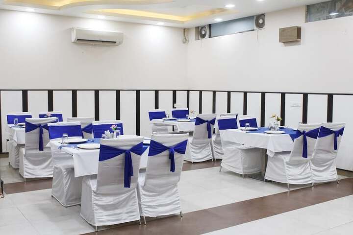 Ballroom/Hall 30 of 38