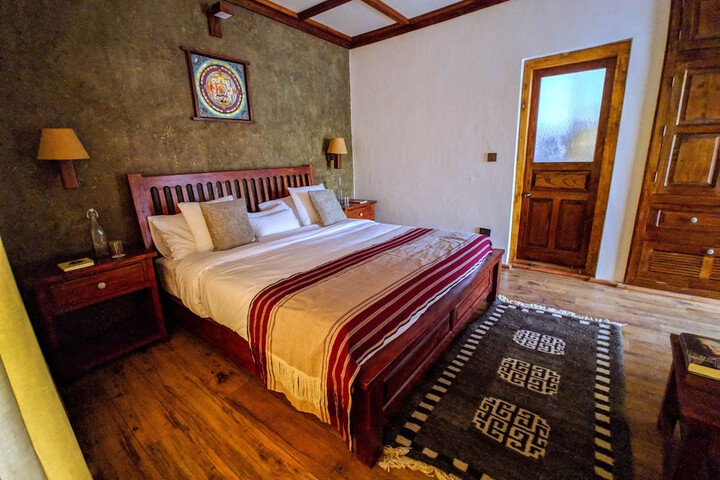 Room 4 of 20