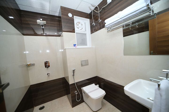 Room 15 of 20