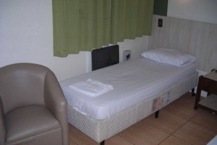 Room 8 of 16