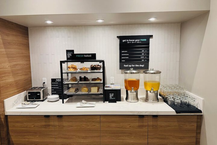 Breakfast/Coffee Service 39 of 56