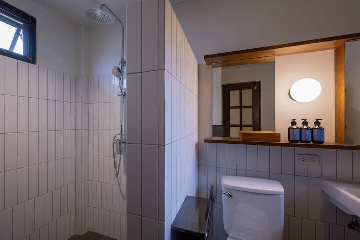 Room 7 of 31