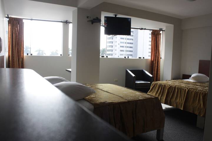 Room 7 of 13