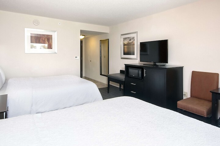 Room 16 of 71