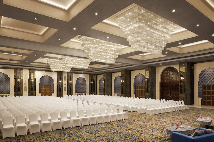 Ballroom/Hall 92 of 110