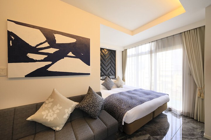 Room 16 of 125