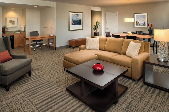 Room 33 of 85