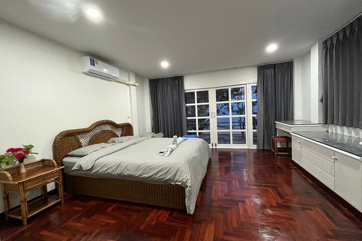 Room 89 of 177