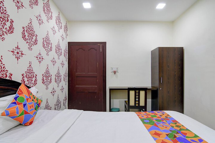 Room 10 of 31