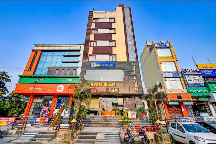 FabHotel Sag Residency