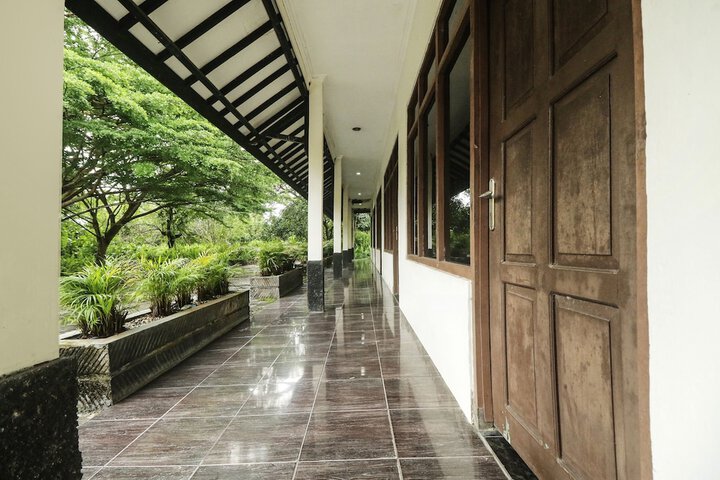 Hotel Interior 2 of 25