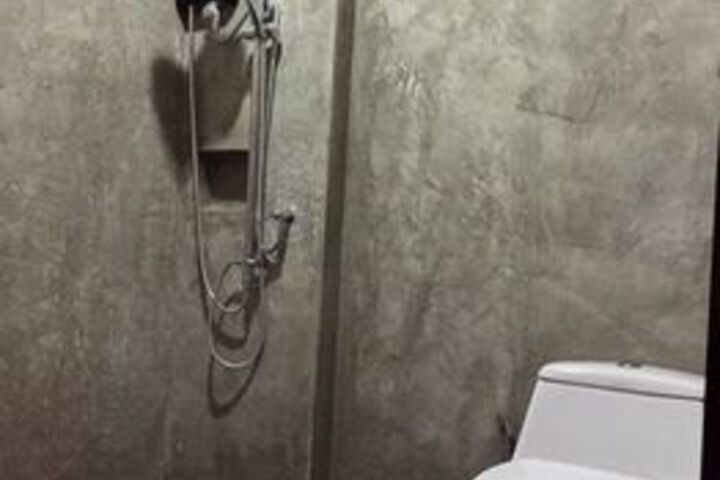 Room 3 of 60