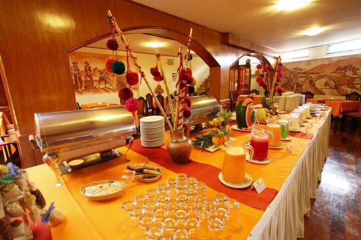 Dining 12 of 20