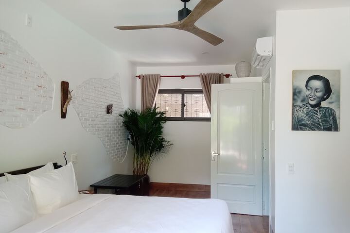 Room 19 of 178