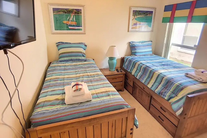 Room 3 of 20