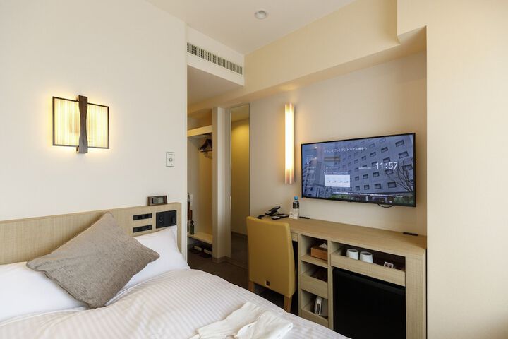 Room 21 of 48