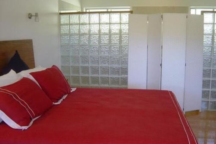 Room 9 of 29