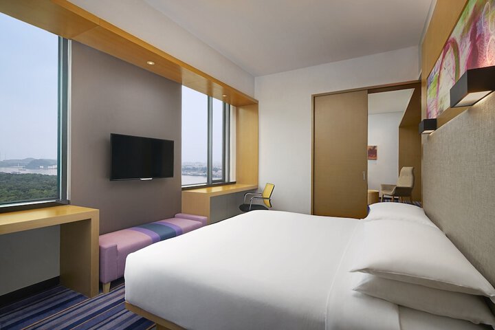 Room 15 of 47