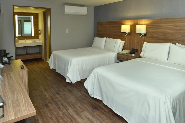 Room 5 of 61