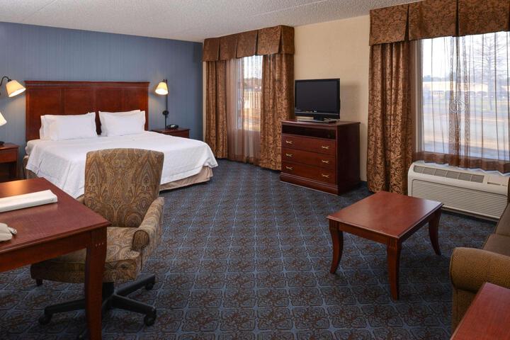 1 King Bed (1 of 18)