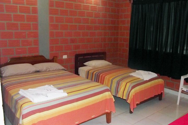 Room 13 of 21