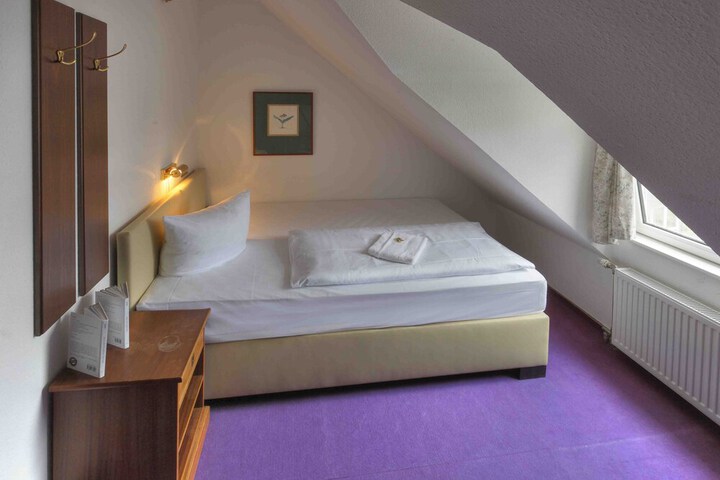 Room 5 of 52