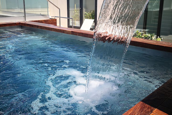 Pool 40 of 64