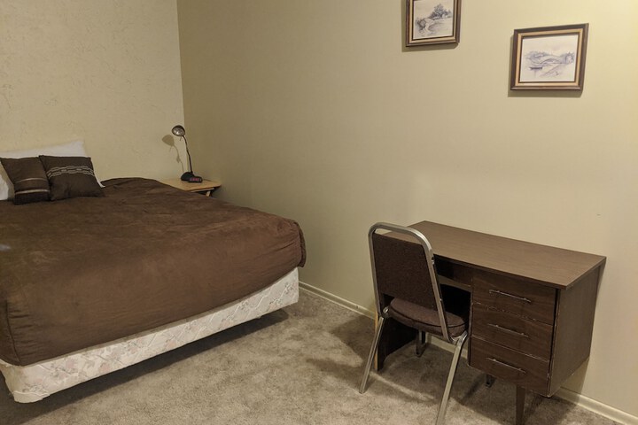 Room 3 of 9