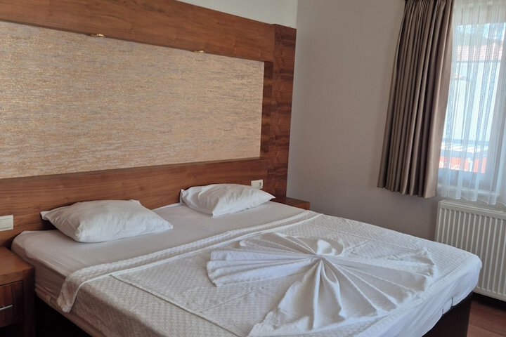 Room 5 of 26