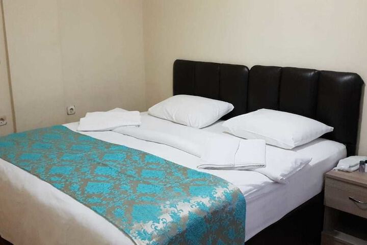 Room 8 of 49