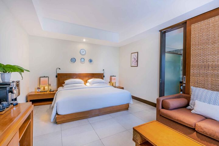 Room 2 of 42