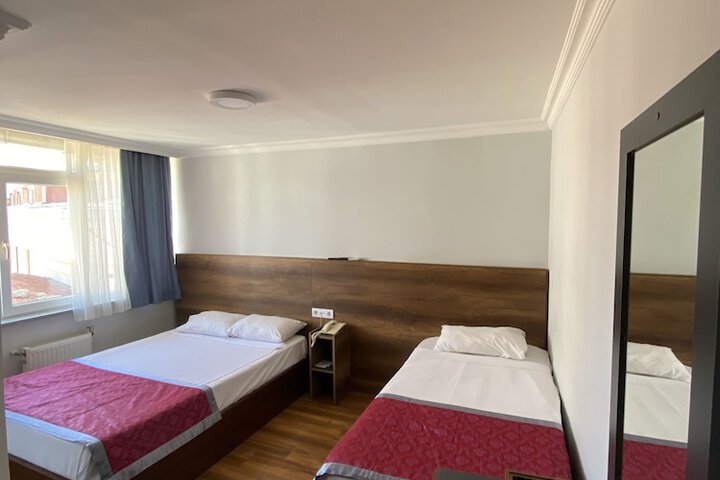Room 7 of 27