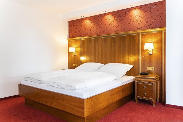 Room 16 of 92