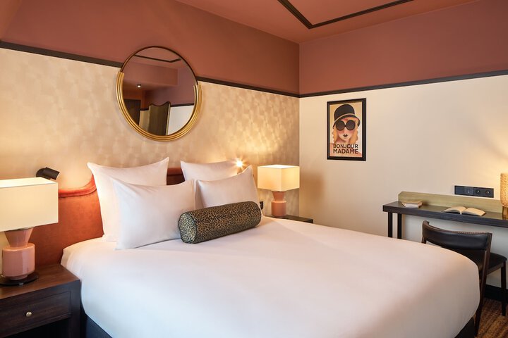 Room 8 of 30