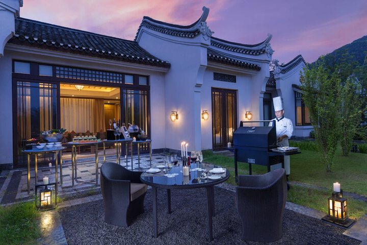 Dining Photos