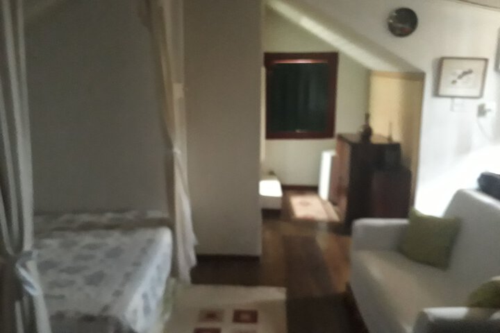 Room 25 of 124