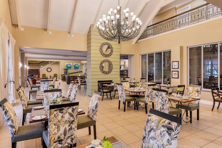 Dining Photos
