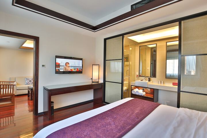 Room 12 of 44