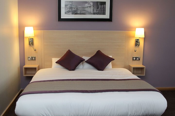 Room 5 of 40