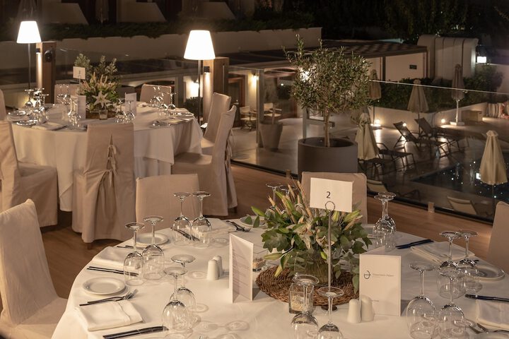 Dining 226 of 357