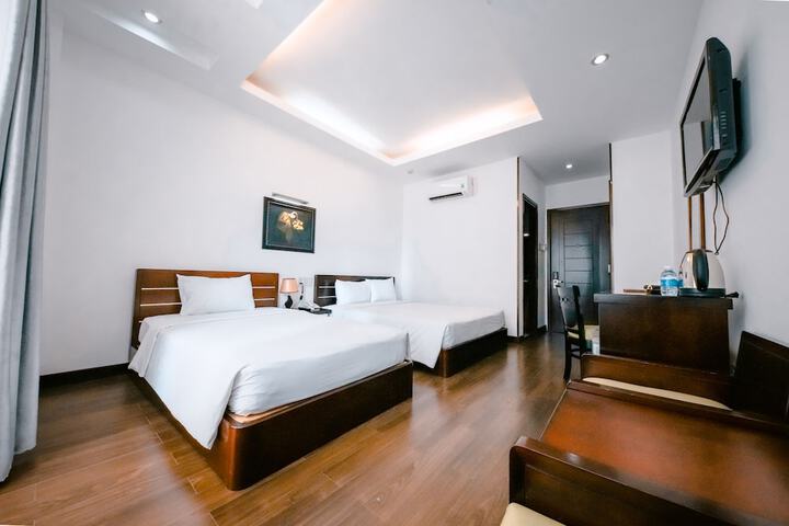 Room 6 of 117