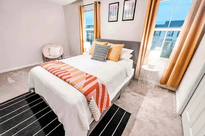 Room 2 of 12